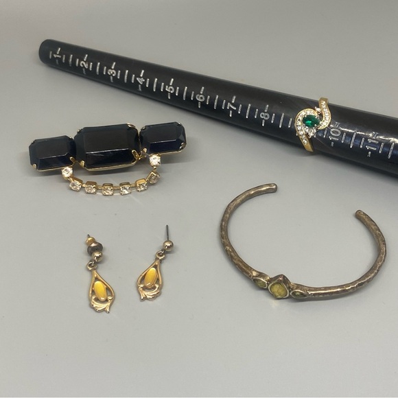 FIRM PRICE 🤩 Costume Jewelry Lot #6371 - Picture 1 of 6